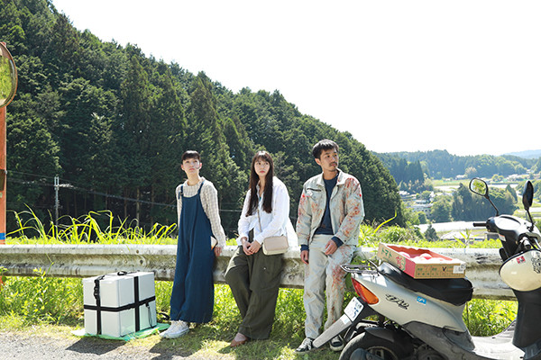 �g�����W�b�g�E�C���E�t���~���S